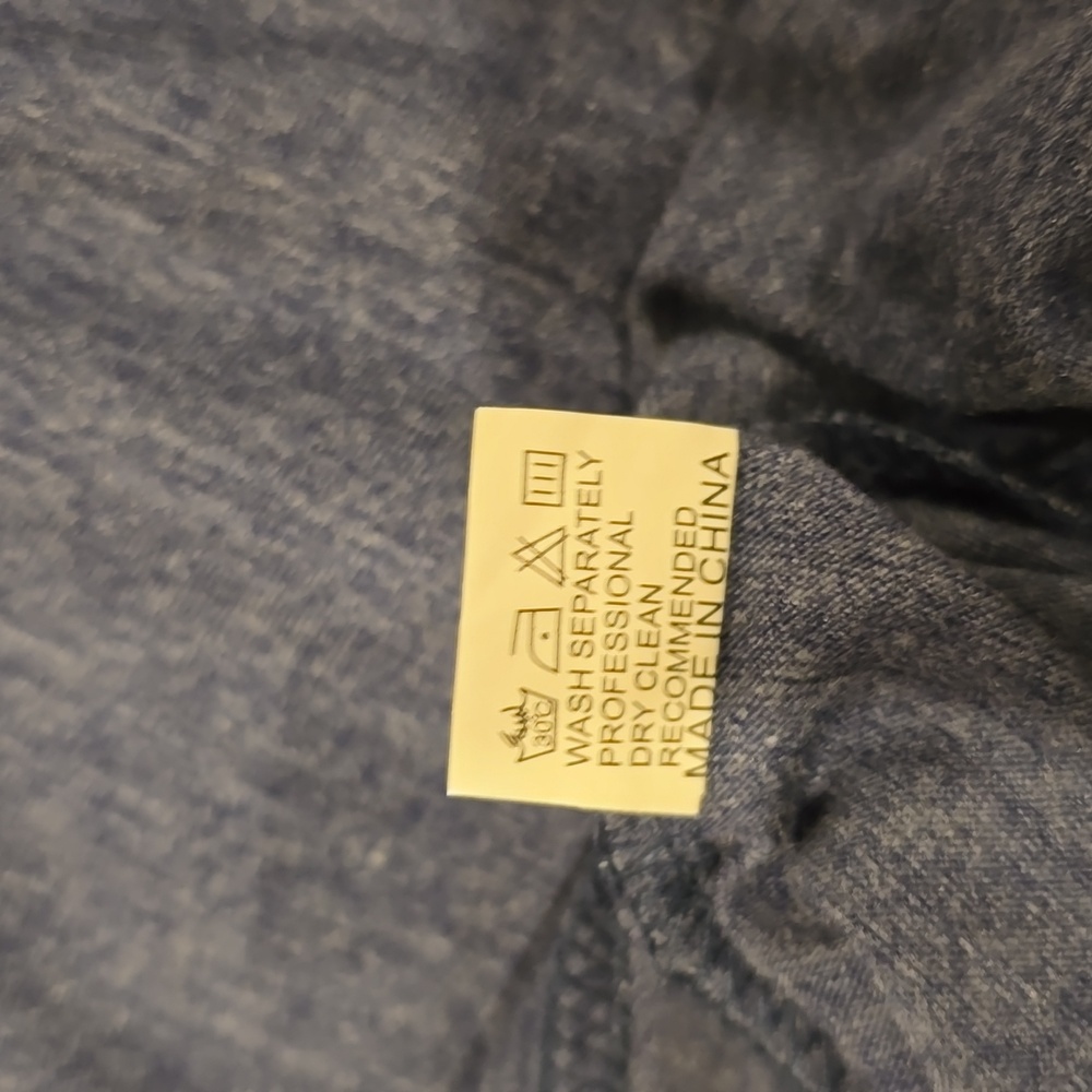 Blue solid color top - Picture 5 of 6